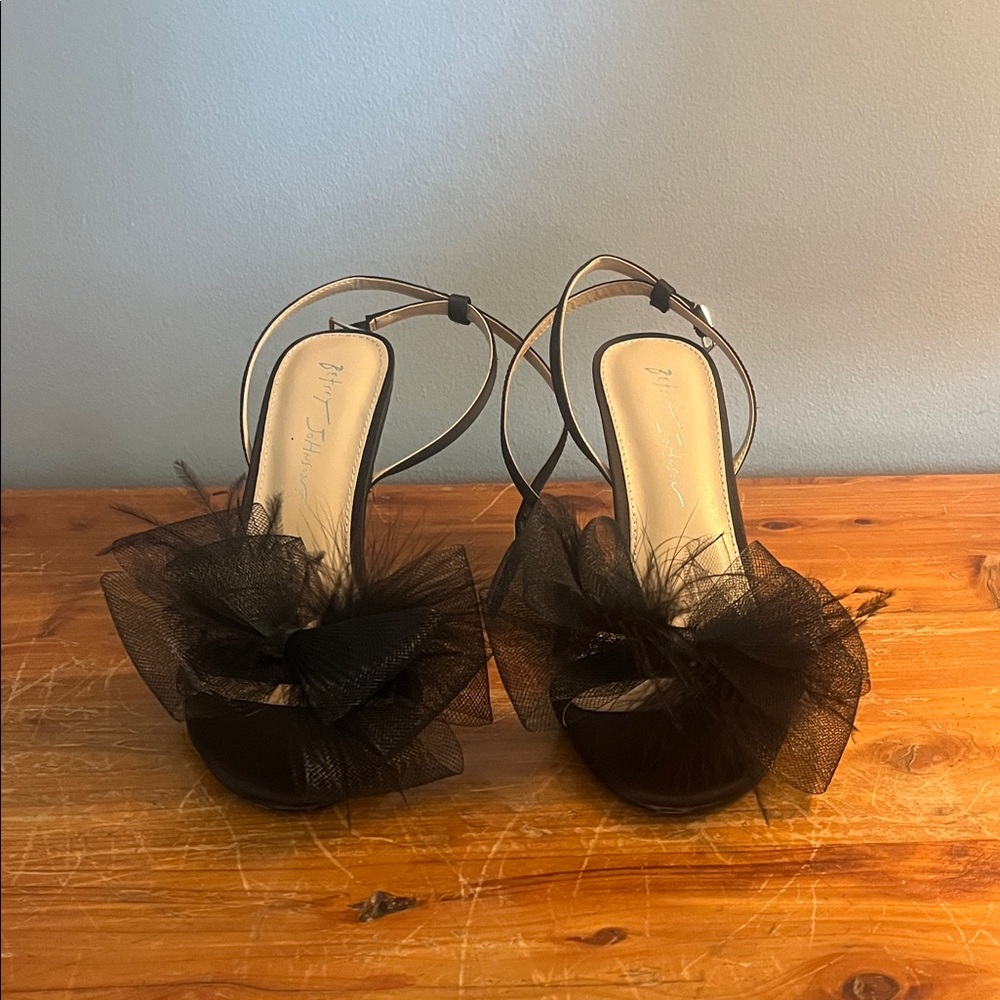 Betsey Johnson Black Tulle Bow Open-Toe Slingback Heels